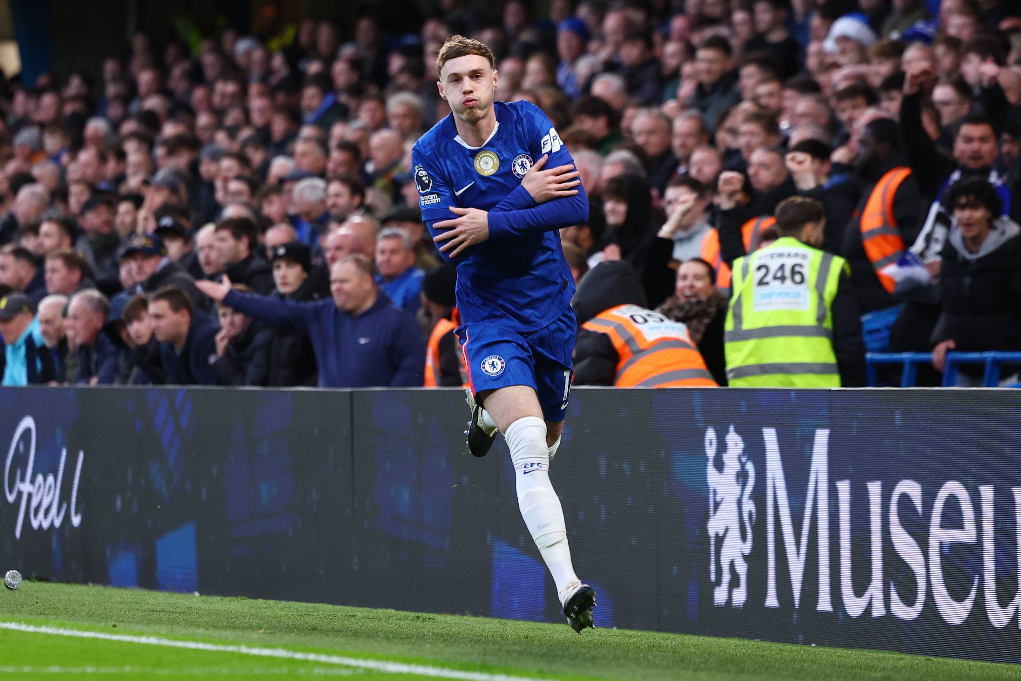 lpl直播在线观看-与曼联传绯闻？天空辟谣：帕尔默是切尔西非卖品，他在球队很开心