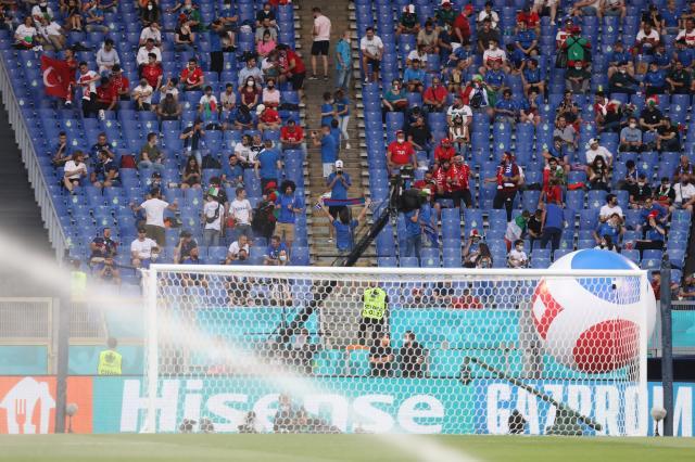 英雄联盟赛程-神锋破荒，真核闪耀！意大利今夜无人入睡